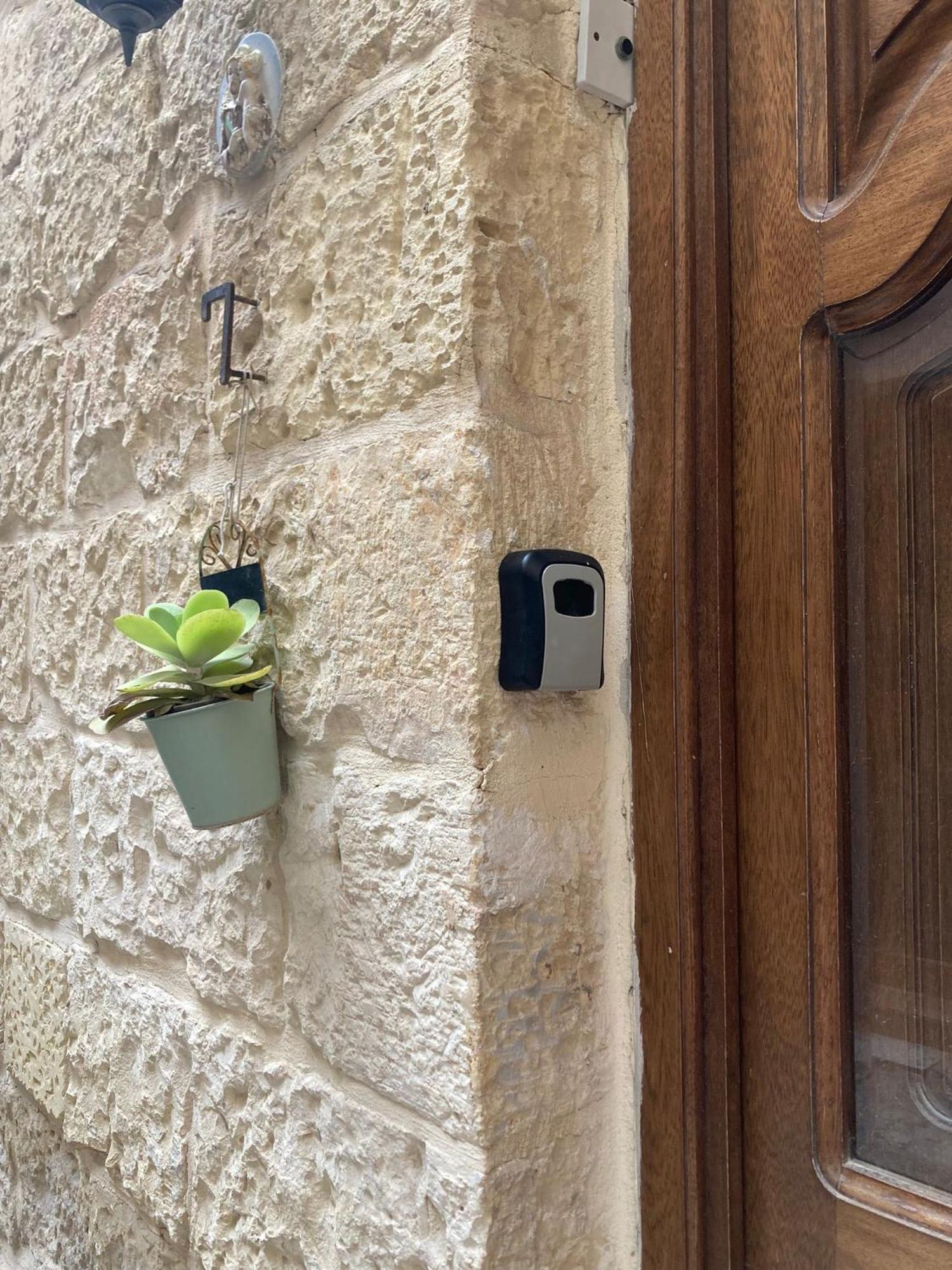 Charming Central Townhouse In Sliema Steps From Promenade And Sliema Ferry公寓 外观 照片